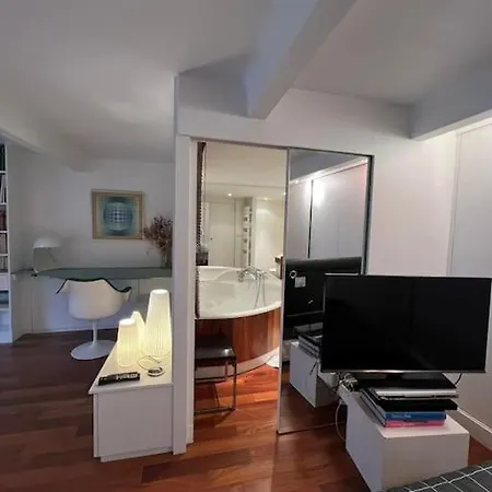 Apartment Loft Secret Tour Eiffel Paris
