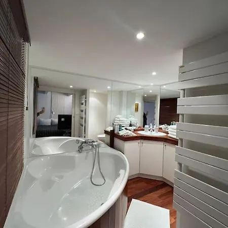 Loft Secret Tour Eiffel Apartment Paris